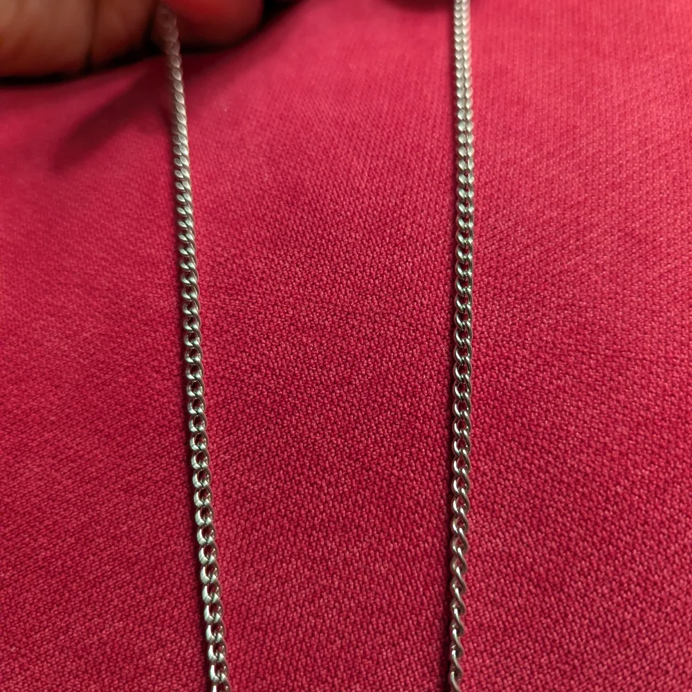 Elegant Silver Chain Necklace